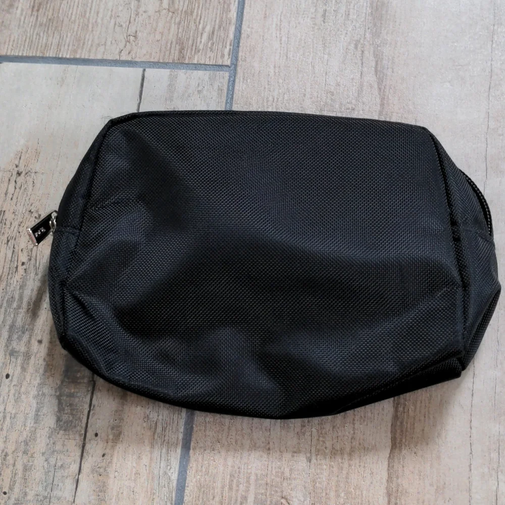Tumi for Delta Small Toiletries Zip Pouch